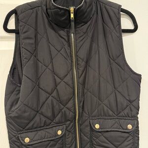 Quinn Black Quilted Vest with Gold Details
